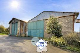 Detached Country House with Outbuildings
