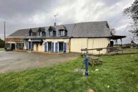 Detached Country House with Outbuildings