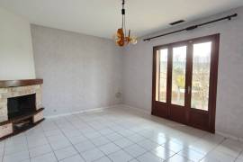 Single Storey Villa With Garden