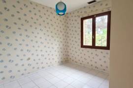 Single Storey Villa With Garden