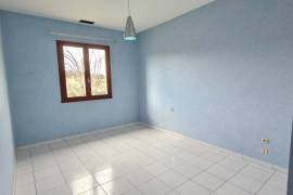 Single Storey Villa With Garden