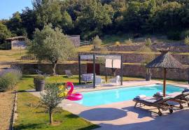 Superb High-end Single Storey Villa And Independent Guest Cottage