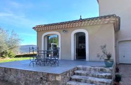 Superb High-end Single Storey Villa And Independent Guest Cottage