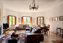 Charming Single Storey Villa With Swimming Pool