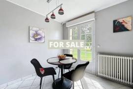 Detached Country House with Landscaped Garden