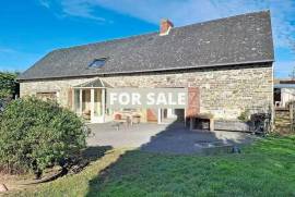 Detached Country House with Outbuildings