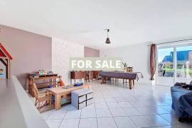 Detached Country House with Outbuildings