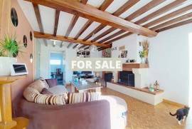 Detached Country House with Outbuildings