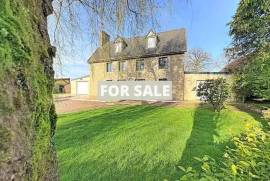 Detached Country House with Open Views