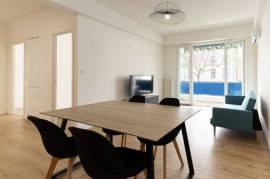 Apartment in Building with Concierge