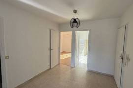 Apartment with Balconies and Sea View