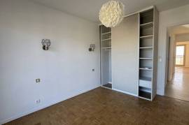 Apartment with Balconies and Sea View