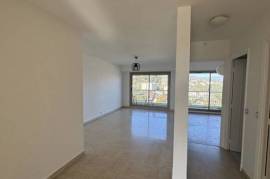 Apartment with Balconies and Sea View