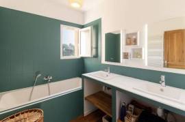 Stunning Detached House with Swimming Pool Stunning Detached House with Swimming Pool