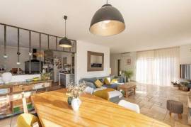 Stunning Detached House with Swimming Pool Stunning Detached House with Swimming Pool
