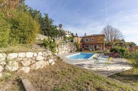 Stunning Detached House with Swimming Pool Stunning Detached House with Swimming Pool