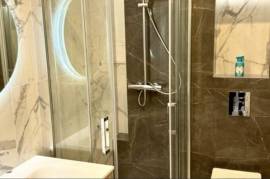 Lovely Apartment in Delightful Building