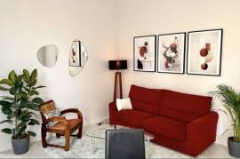 Lovely Apartment in Delightful Building