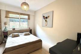 Beautiful Apartment with Outside Space