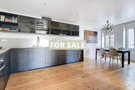 Town House in Good Order in Coastal Resort