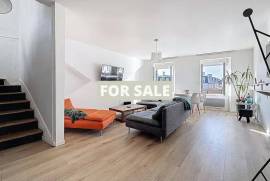 Town House in Good Order in Coastal Resort