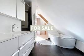 Detached Villa with Swimming Pool and Sea View