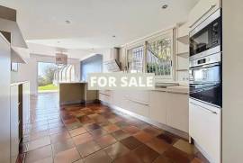 Detached Villa with Swimming Pool and Sea View