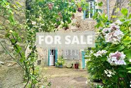 Town House with Delightful Interiors