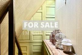 Town House with Delightful Interiors