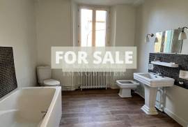 Town House with Delightful Interiors