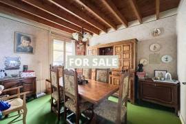 Detached Country House with Outbuildings Detached Country House with Outbuildings