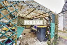 Detached Country House with Outbuildings Detached Country House with Outbuildings