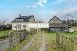 Detached Country House with Outbuildings