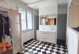 Town House with Nice Accommodation