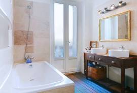 Beautiful Two Bedroom Apartment