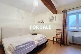 Former Farm House with Two Guest Gites