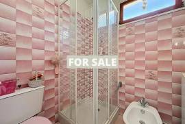 Detached House 50m from the Beech