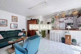 Detached House 50m from the Beech