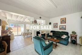 Detached House 50m from the Beech