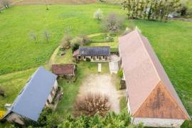Detached Country House with Outbuildings