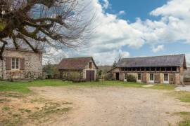 Detached Country House with Outbuildings
