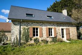 Detached Country House with Outbuildings