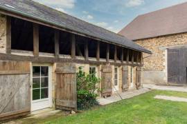 Detached Country House with Outbuildings