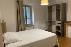 Magnificent House At The Foot Of The Ramparts With Garage