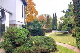 Detached house for rent in Riga, 400.00m2