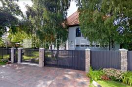 Detached house for rent in Riga, 400.00m2