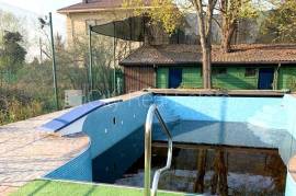 Detached house for rent in Riga, 400.00m2