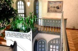 Detached house for rent in Riga, 400.00m2