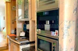 Detached house for rent in Riga, 400.00m2