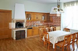 Detached house for rent in Jurmala, 400.00m2